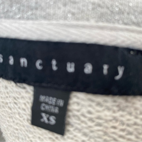 Sanctuary Ruffle Sweatshirt Metallic Silver Light Gray Pullover Women’s Size XS - Picture 14 of 14